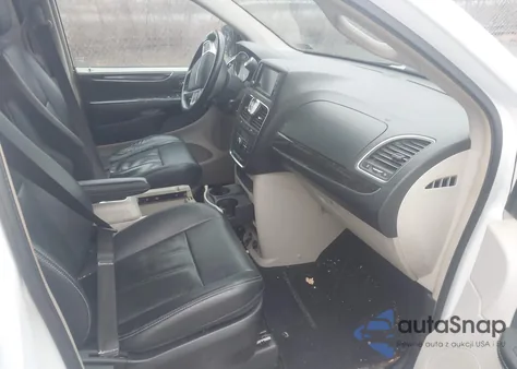 2014 Chrysler Town & Country Touring z USA, uszkodzony, nr VIN 2C4RC1BG6ER271544